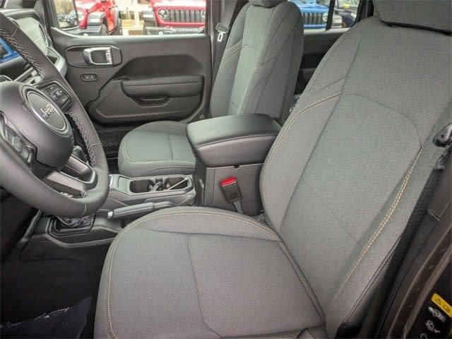 New 2026 Jeep Gladiator Sport AWD/4WD image 15
