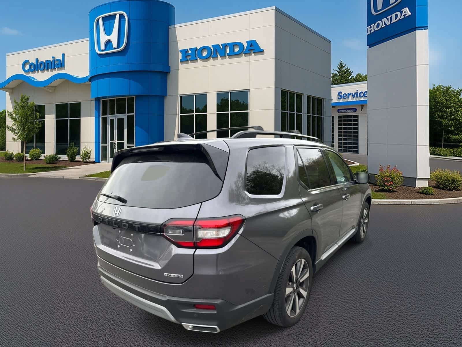 Used 2025 Honda Pilot Touring image 6