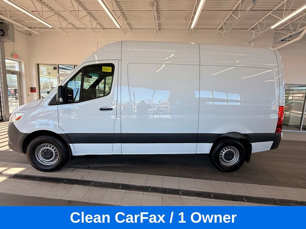 Used 2025 Mercedes-Benz Sprinter 2500 image 5