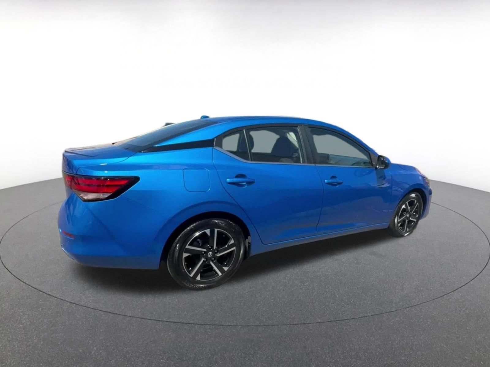 Used 2025 Nissan Sentra SV FWD image 15