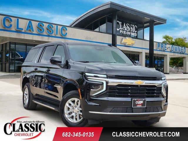 Used 2025 Chevrolet Suburban LS RWD image 1