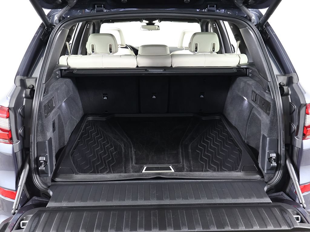 Used 2022 BMW X5 M50i AWD/4WD image 25