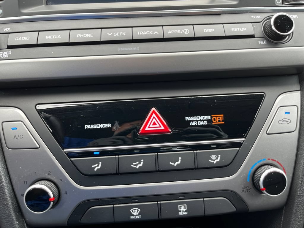 Used 2017 Hyundai Elantra Sedan FWD image 19