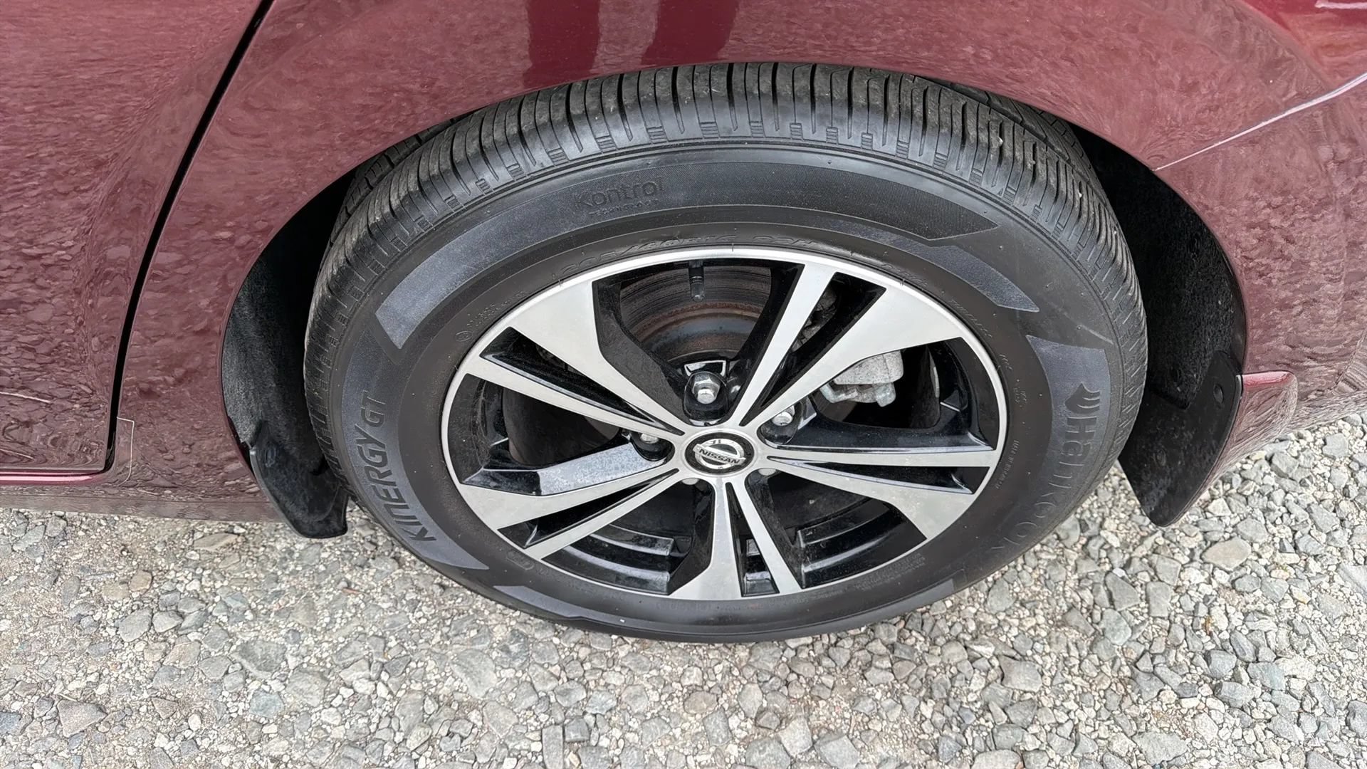 Used 2021 Nissan Sentra SV FWD image 9