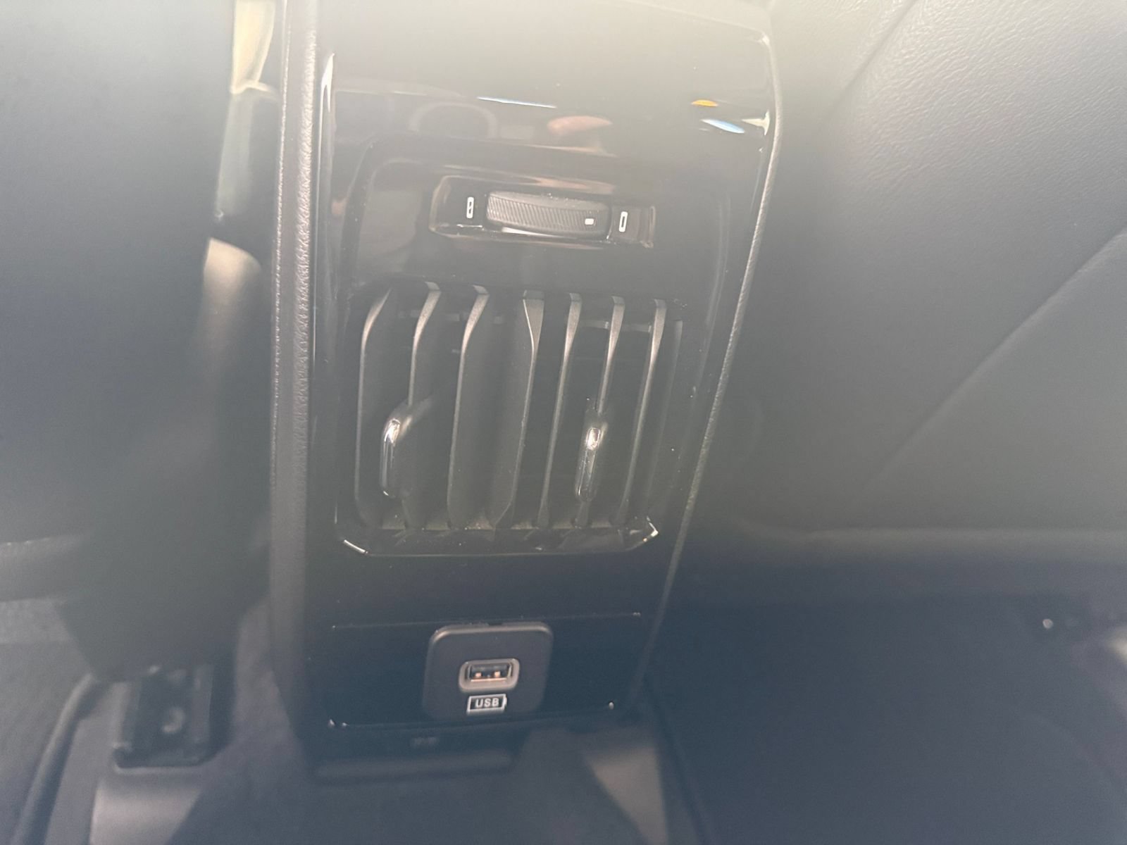 Used 2025 Jeep Compass Limited AWD/4WD image 23