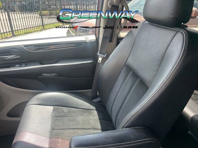 Used 2015 Dodge Grand Caravan SXT FWD image 15