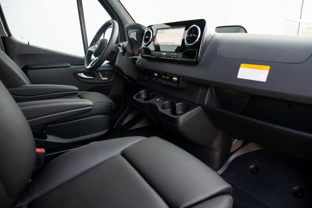 New 2025 Mercedes-Benz Sprinter 2500 image 14