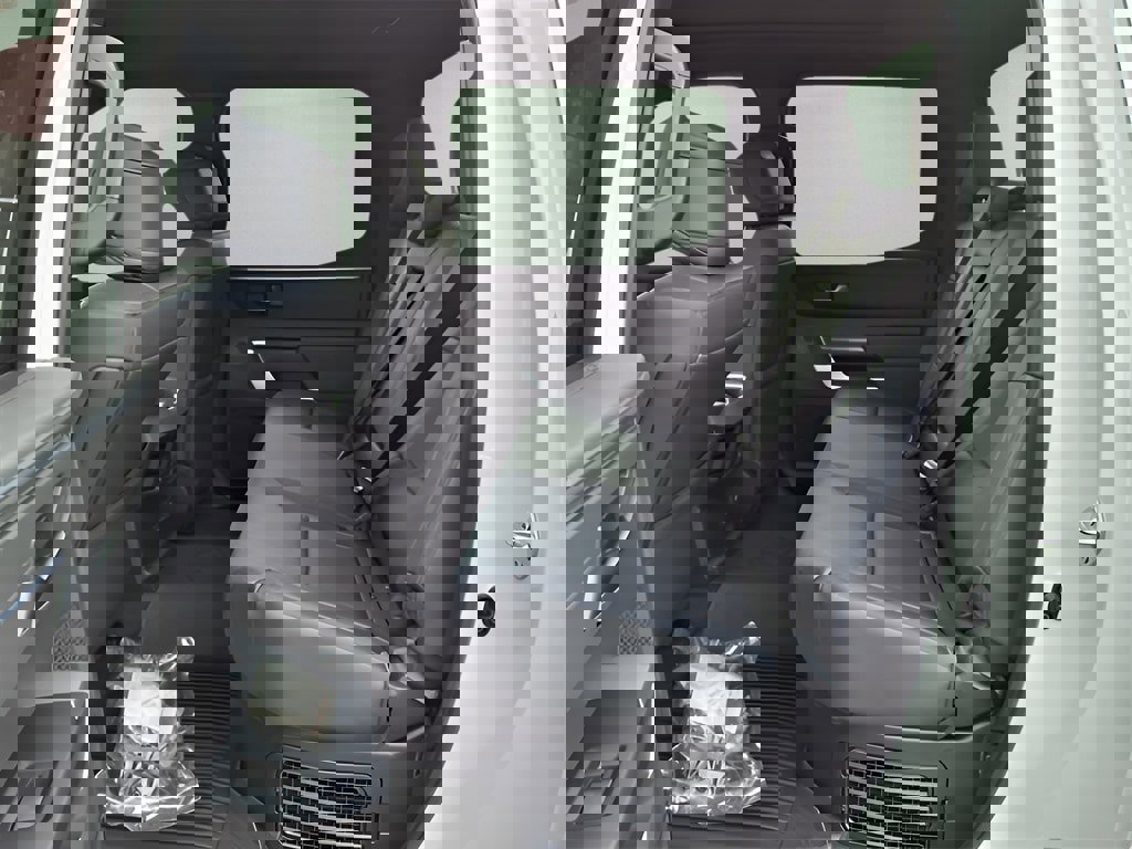 New 2025 Toyota Tundra Platinum AWD/4WD image 5