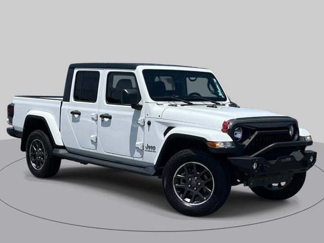 Used 2021 Jeep Gladiator Overland w/ Trailer Tow Package AWD/4WD image 2