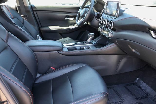Used 2024 Nissan Sentra SR w/ SR Premium Package FWD image 15
