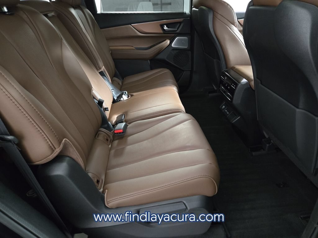 Used 2025 Acura MDX SH-AWD w/ Technology Package image 18
