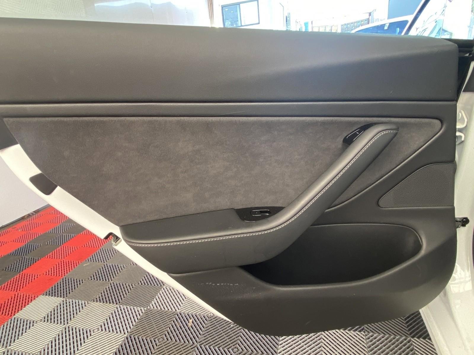 Used 2018 Tesla Model 3 Performance image 18