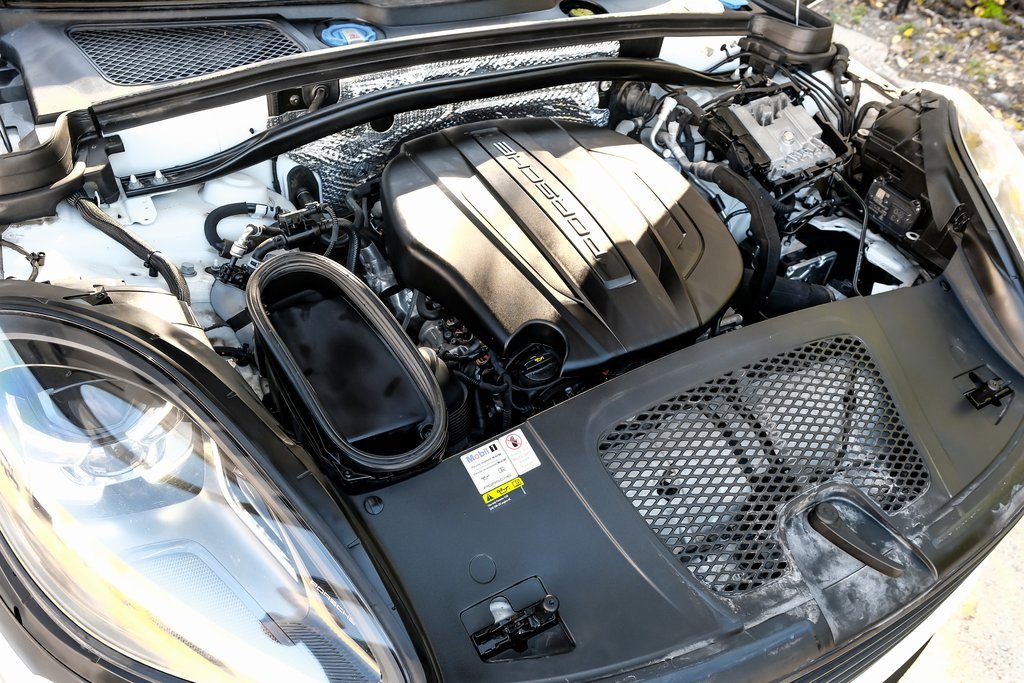 Used 2021 Porsche Macan image 54