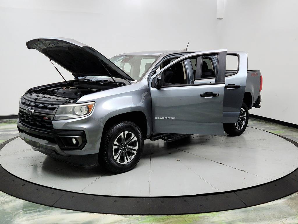 Used 2021 Chevrolet Colorado Z71 w/ Safety Package RWD image 9