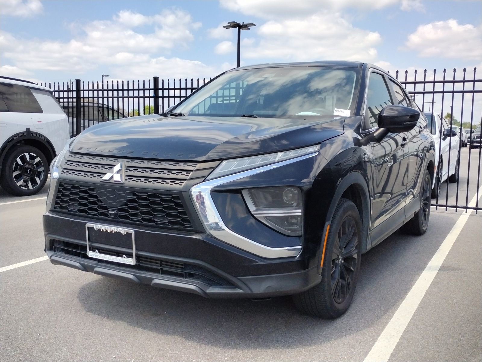 Used 2022 Mitsubishi Eclipse Cross LE image 3
