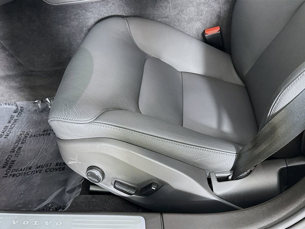 Certified 2025 Volvo S90 B6 Plus image 20