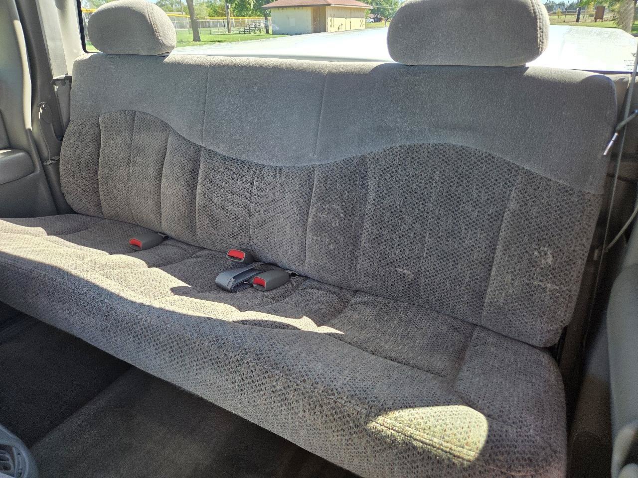 Used 1999 Chevrolet Silverado 2500 LS w/ Firm Ride Suspension Pkg RWD image 12