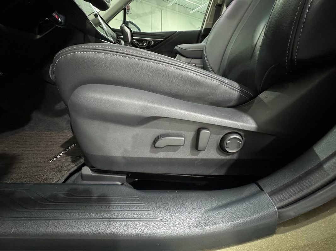 Used 2021 Subaru Outback Limited image 11