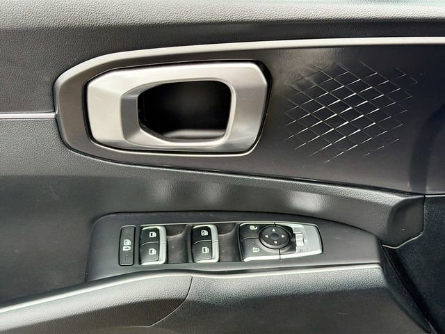 Used 2023 Kia Sorento LX FWD image 17