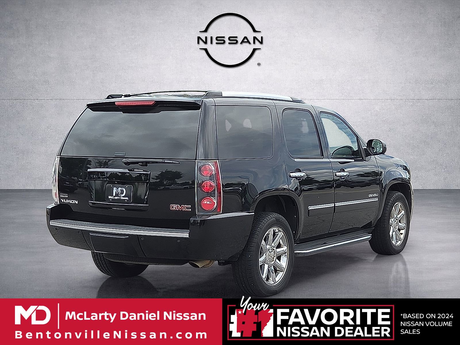 Used 2010 GMC Yukon Denali AWD/4WD image 5