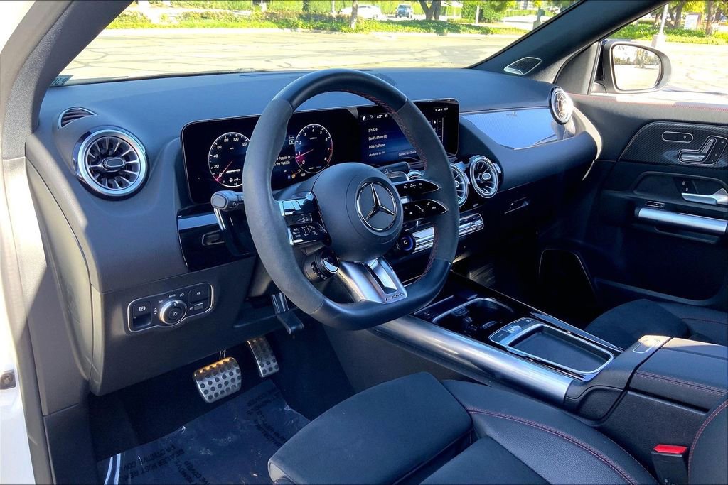 Used 2024 Mercedes-Benz GLA 35 AMG 4MATIC image 17