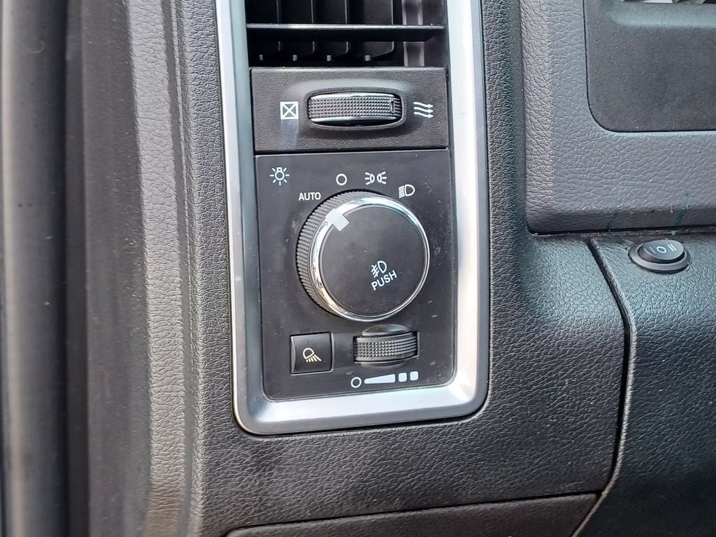 Used 2015 RAM 2500 Big Horn AWD/4WD image 9