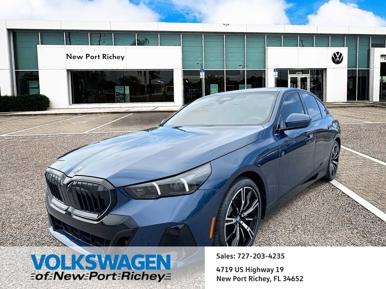 Used 2024 BMW 530i w/ M Sport Package RWD image 1