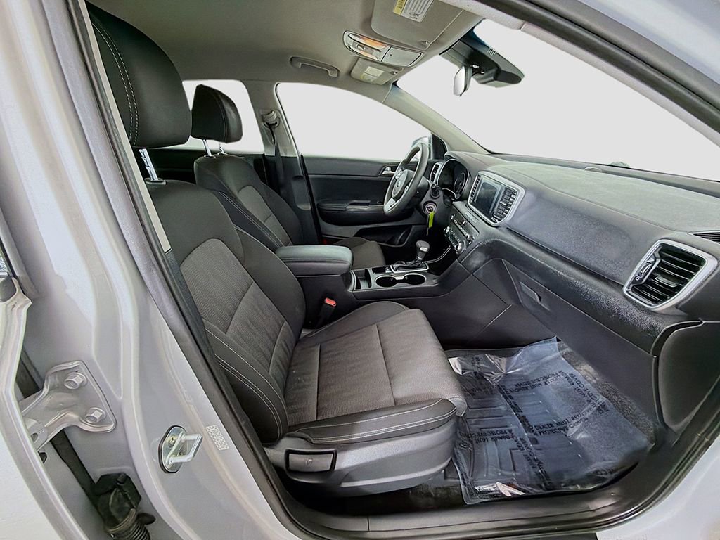 Used 2020 Kia Sportage LX image 19