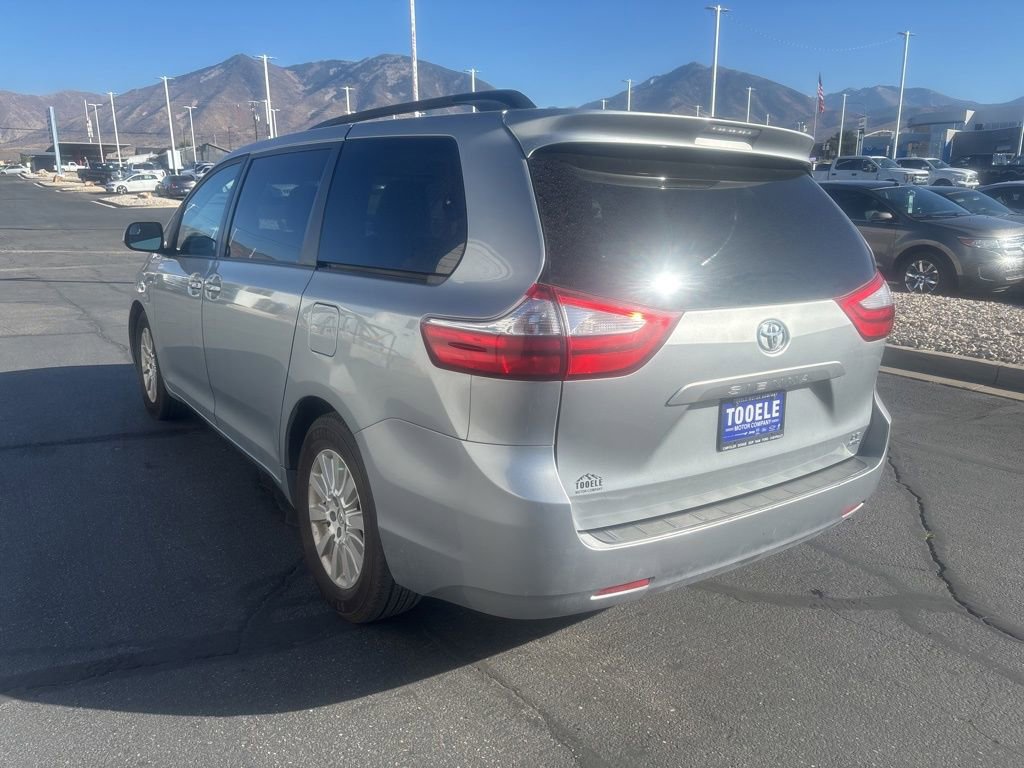 Used 2016 Toyota Sienna LE image 6