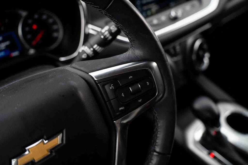 Used 2019 Chevrolet Blazer LT image 16