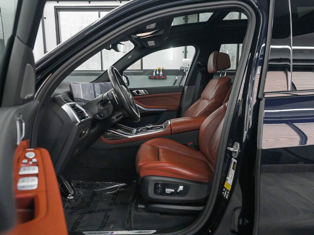 Used 2023 BMW X7 M60i w/ Executive Package image 30