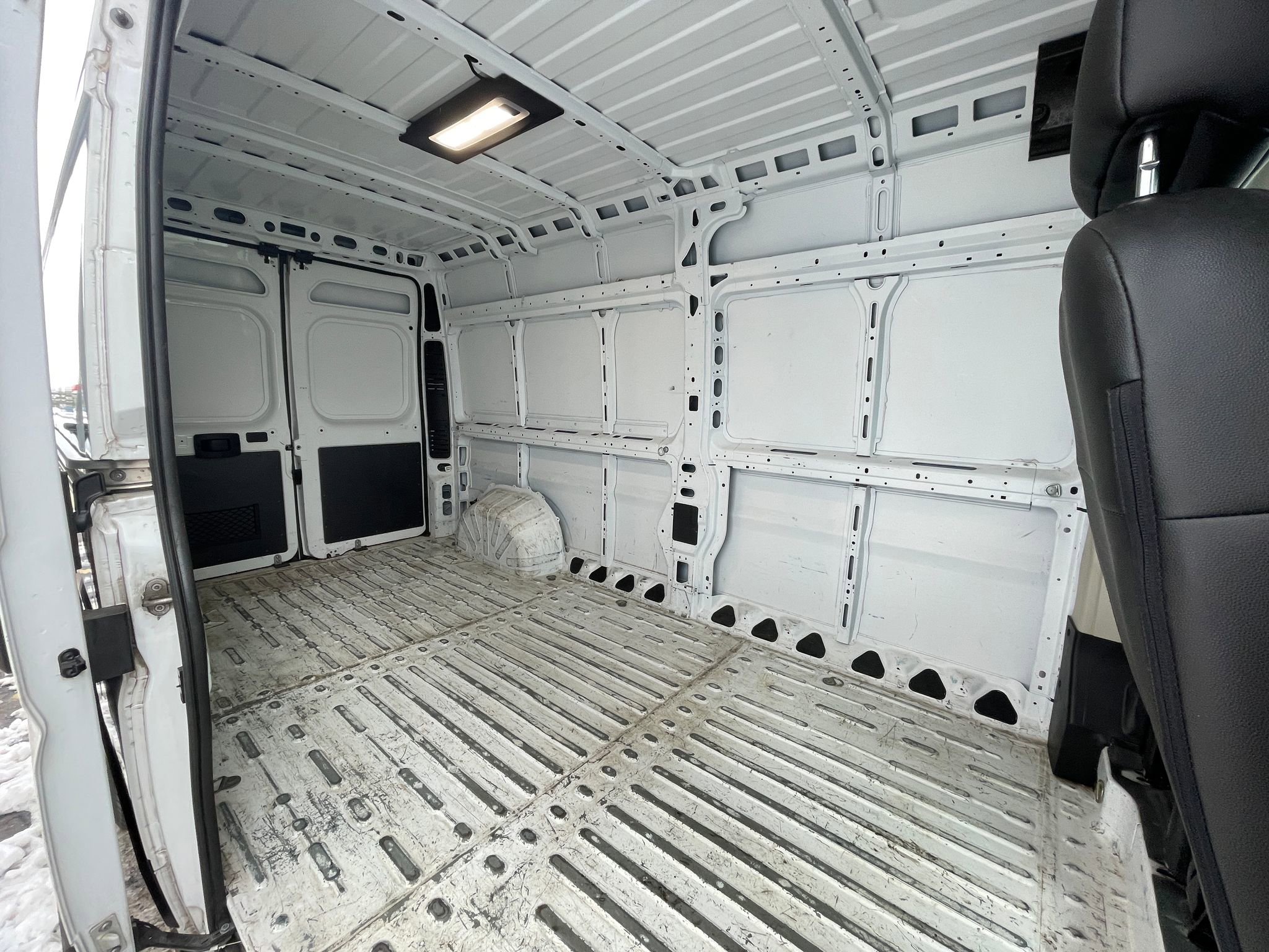 Used 2020 RAM ProMaster 2500 w/ Interior Convenience Group image 28
