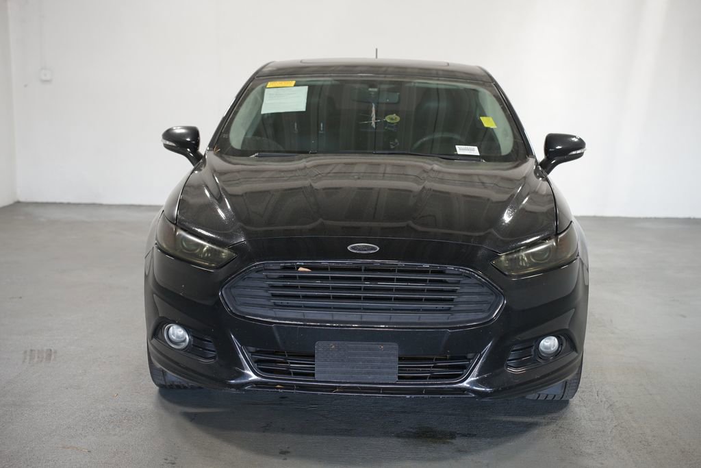 Used 2016 Ford Fusion Titanium image 2