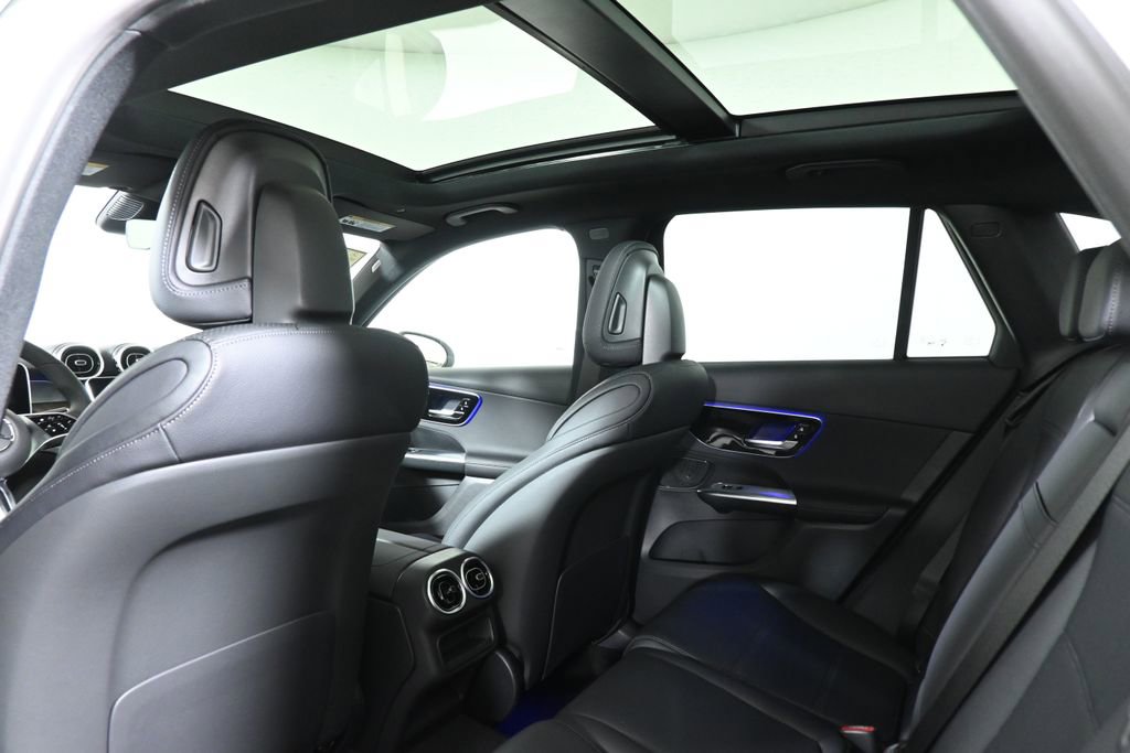Certified 2025 Mercedes-Benz GLC 300 4MATIC image 23