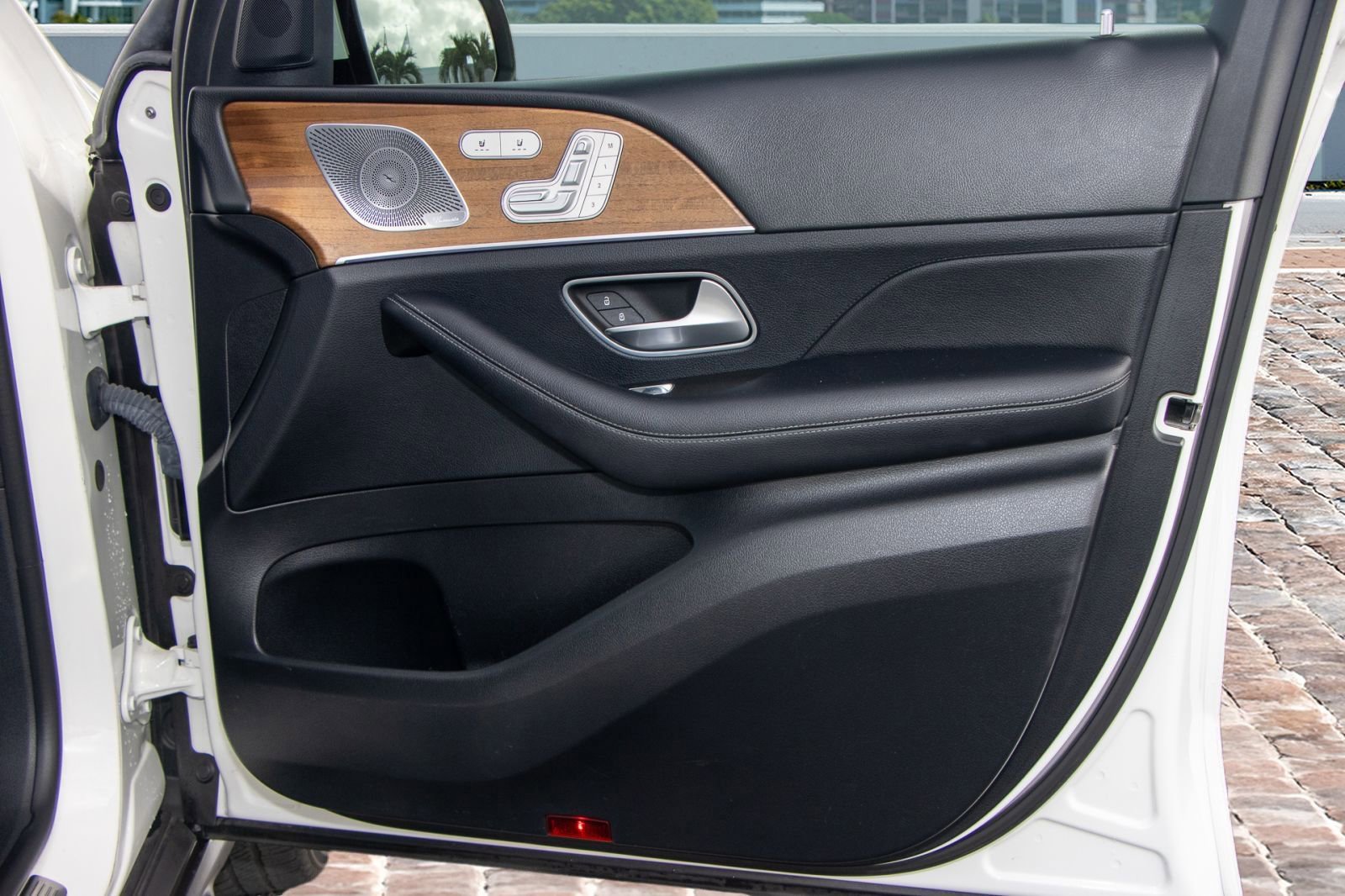 Used 2021 Mercedes-Benz GLE 350 w/ 3rd Row Seat Package image 16