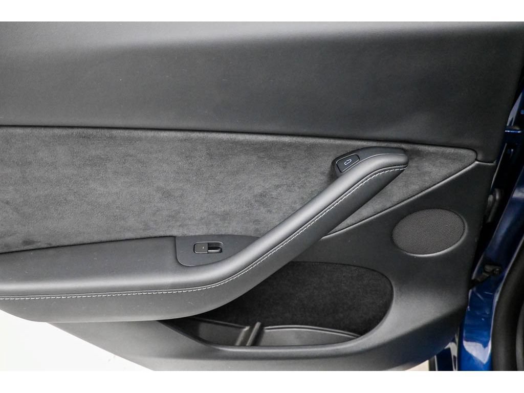 Used 2023 Tesla Model Y Performance AWD/4WD image 25