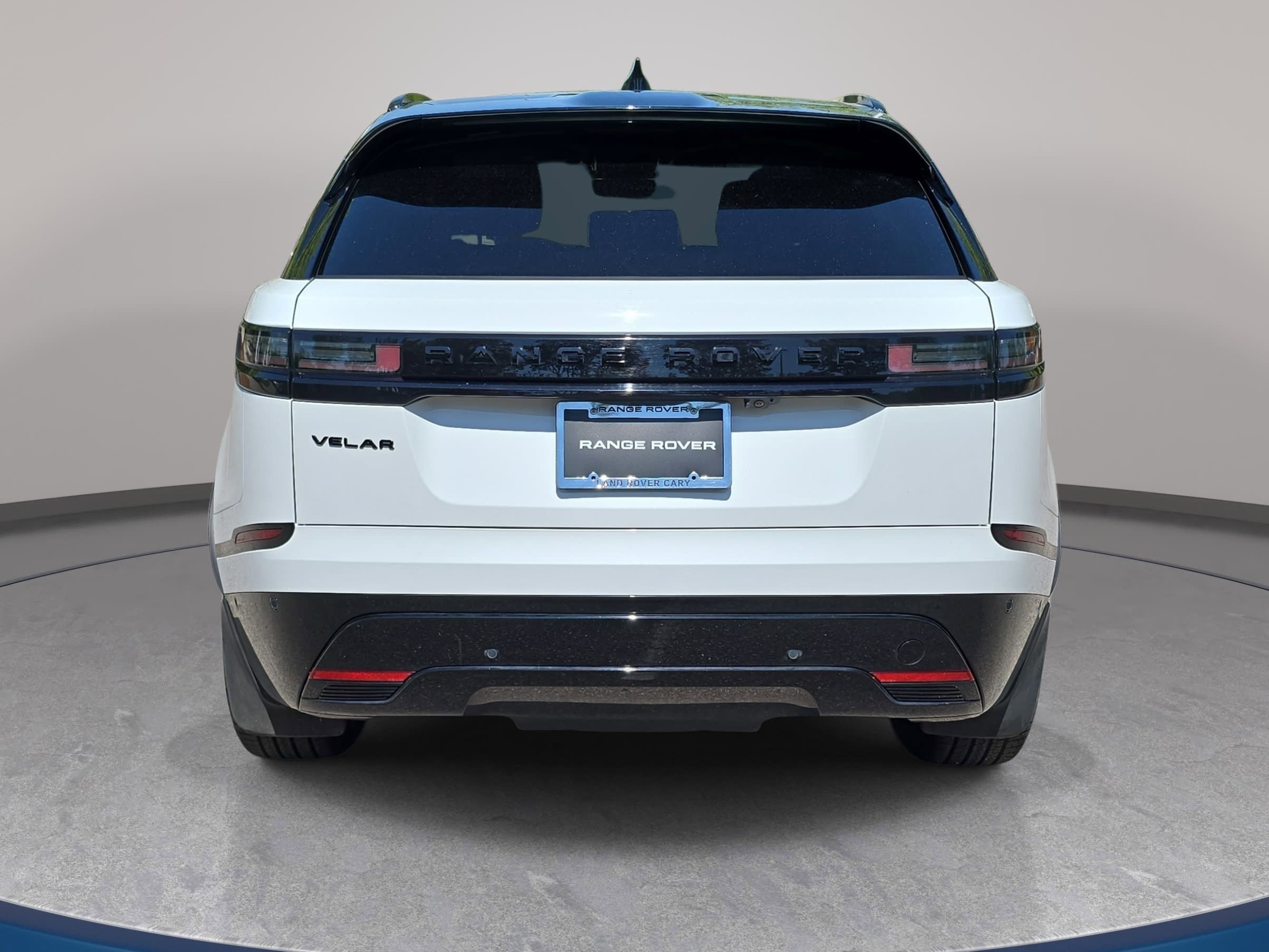 Certified 2025 Land Rover Range Rover Velar Dynamic SE AWD/4WD image 6