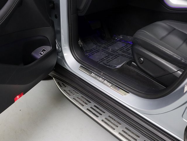 Certified 2025 Mercedes-Benz GLE 450 4MATIC image 29