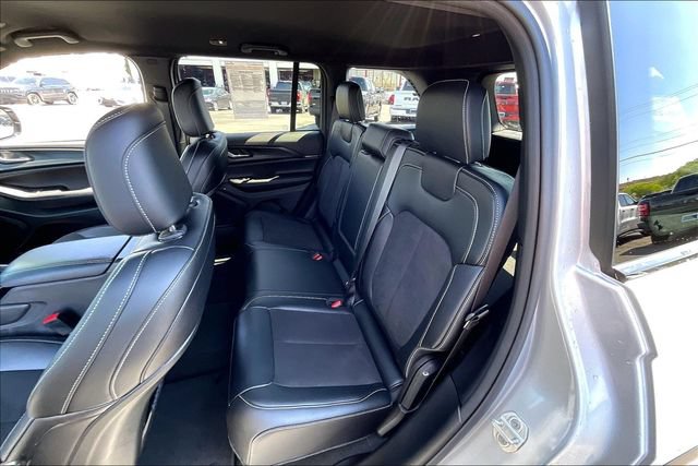 Used 2023 Jeep Grand Cherokee Altitude AWD/4WD image 28