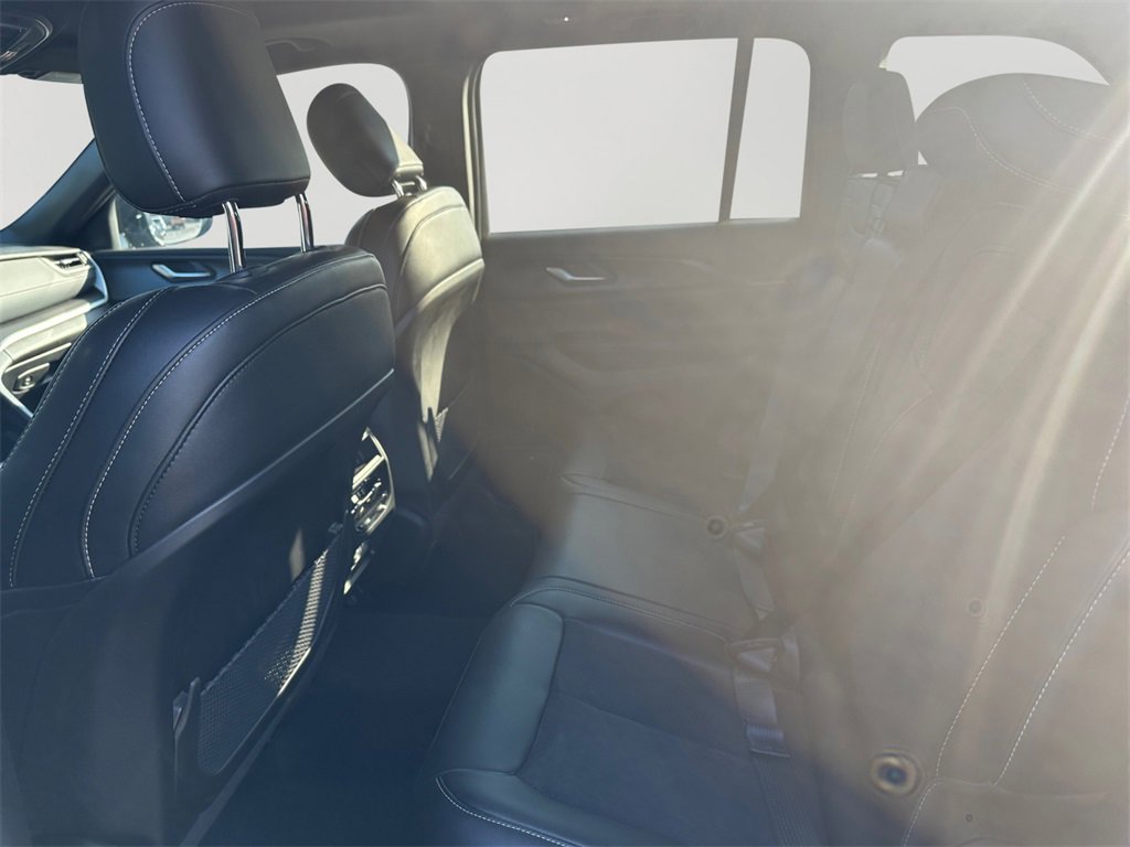 Used 2024 Jeep Grand Cherokee Altitude image 15