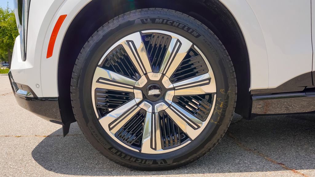 New 2025 Cadillac Escalade IQ Luxury 2 image 9