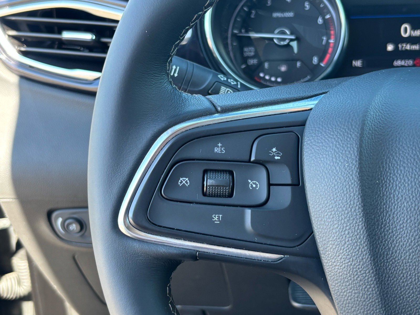 Used 2022 Buick Encore GX Select FWD image 15