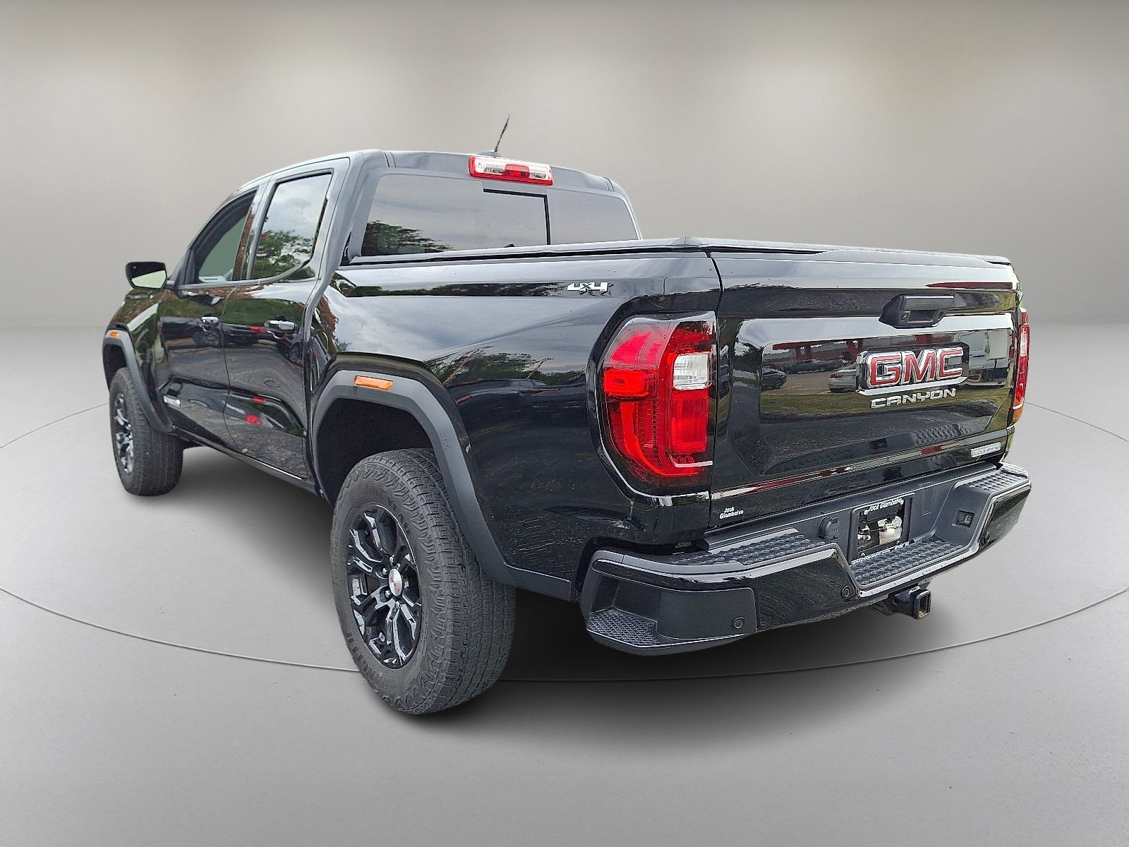 Used 2023 GMC Canyon Elevation w/ Convenience Package image 7