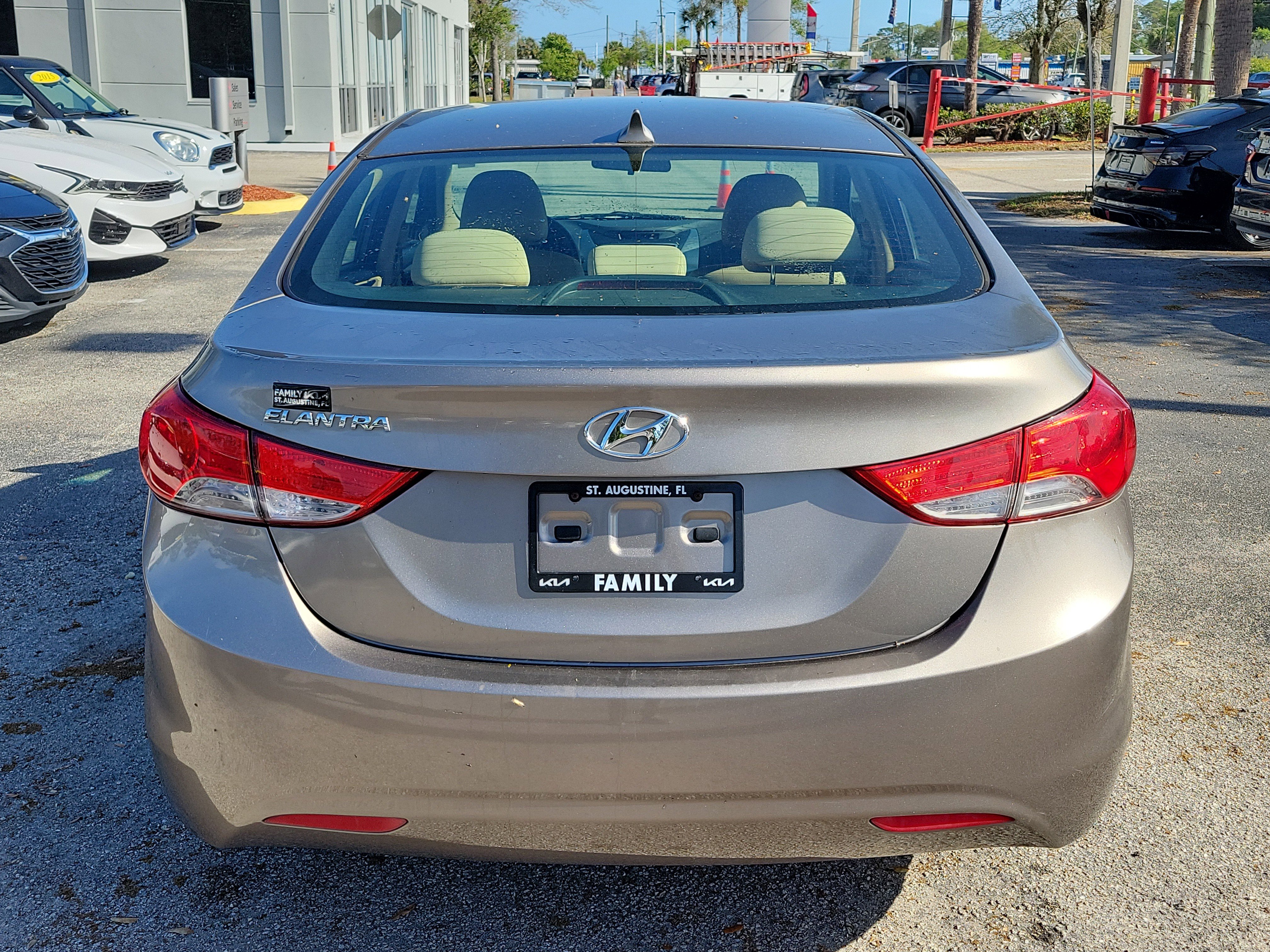 Used 2013 Hyundai Elantra GLS image 5