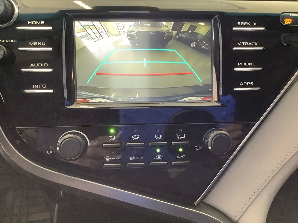 Used 2018 Toyota Camry LE FWD image 26
