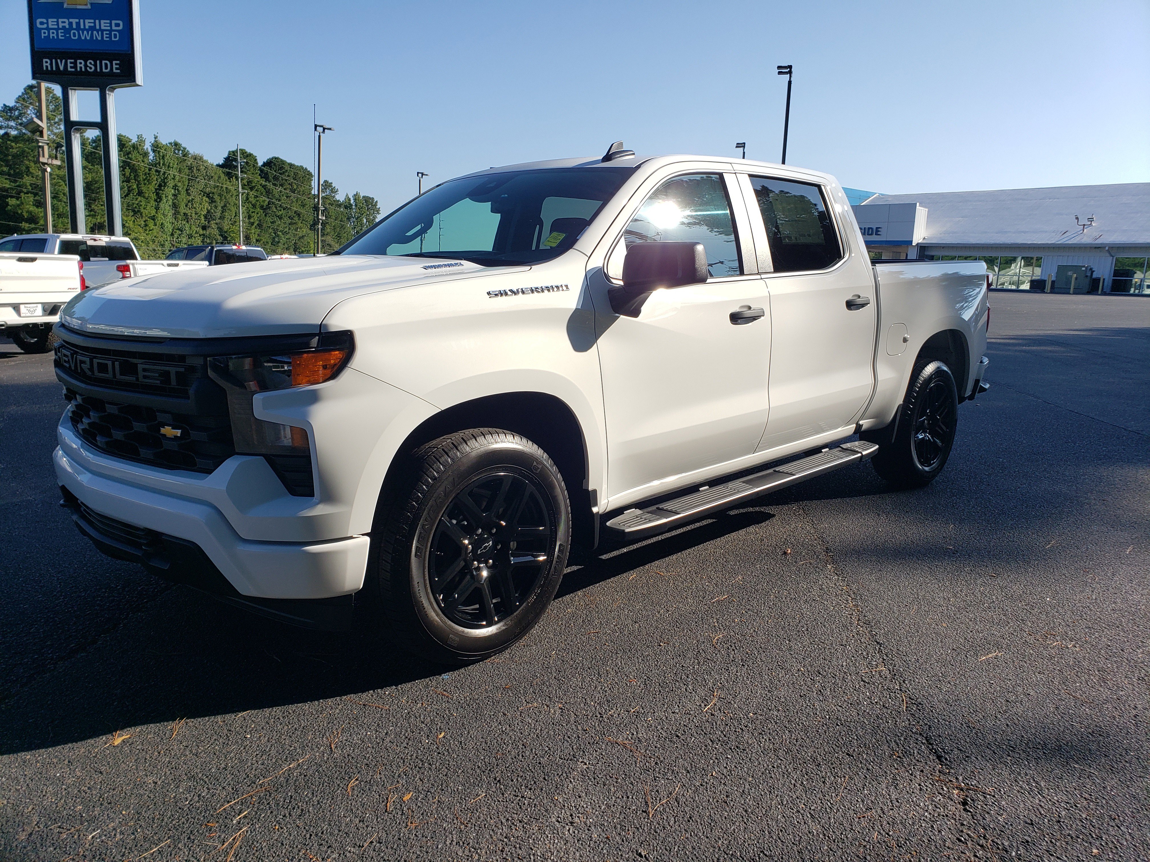 New 2025 Chevrolet Silverado 1500 Custom image 2