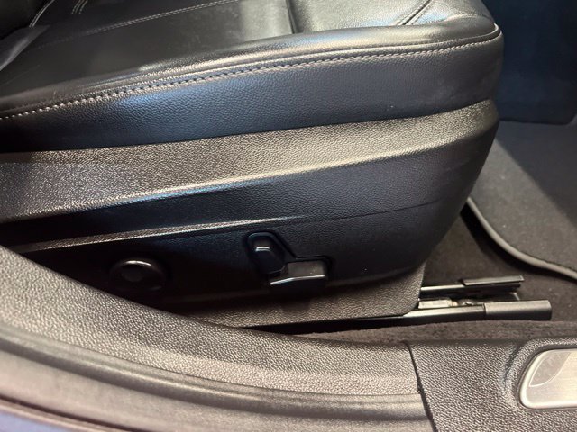 Used 2017 Alfa Romeo Giulia AWD w/ Sport Appearance Package image 15