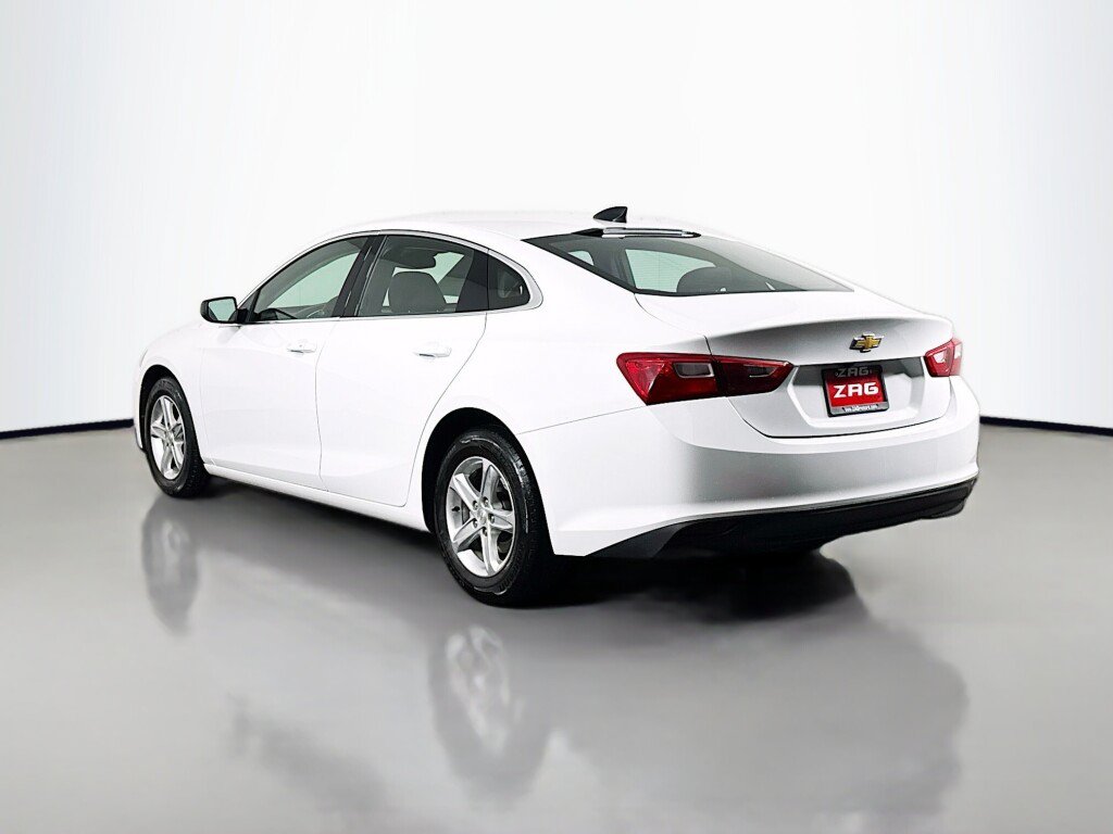 Used 2023 Chevrolet Malibu LS FWD image 3