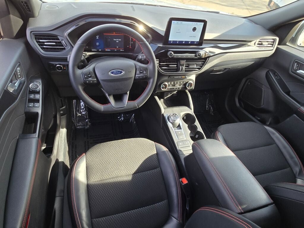 Used 2025 Ford Escape ST-Line Select image 18