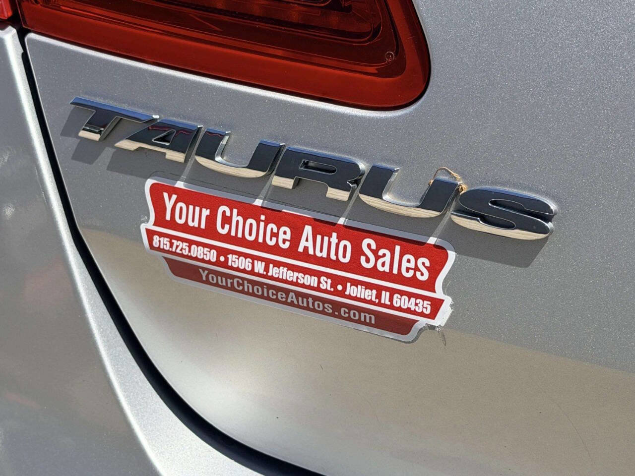 Used 2013 Ford Taurus SEL FWD image 5